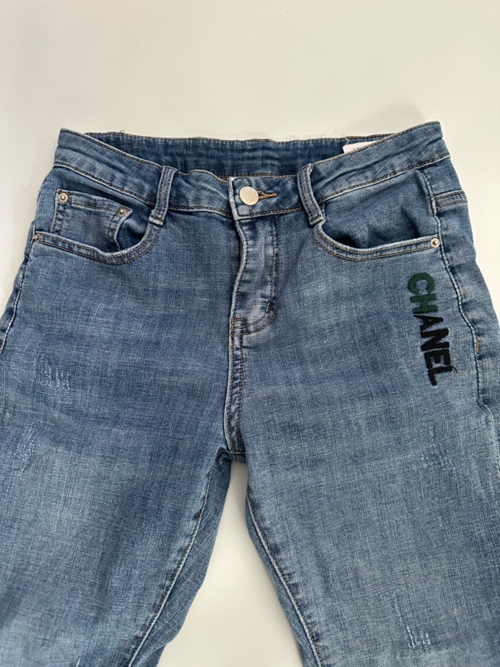 Fashionable Blue Denim Jeans with Side Logo